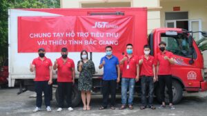 J&T Express giải cứu vải thiều, đồng hành cùng nông sản Việt