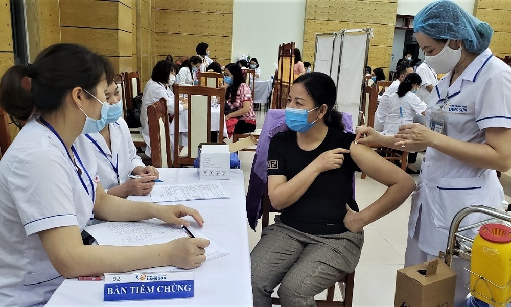 Việt Nam đã bắt đầu đẩy mạnh chiến dịch tiêm chủng