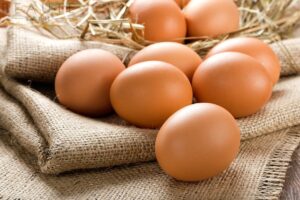 Trứng gà hai lòng đỏ được săn lùng vì lí do gì?
